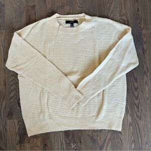 Vero Moda Pale Yellow Sweater, Size Large.